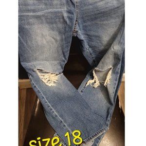 No Boundaries High Wasted Mom Jeans